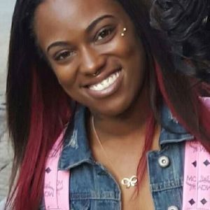 Meet your Posher, Dan-neshia